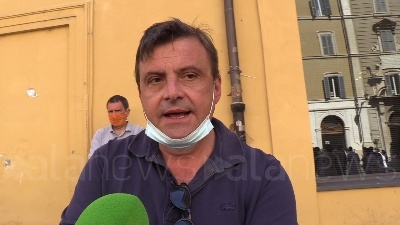 Scene from Autostrade, Calenda: "Non serve entrare per far rispettare regole a concessionario"