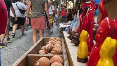 Scene from Napoli, San Gregorio incontra San Gennaro: festa popolare dedicata al patrono