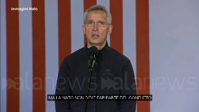 Scene from Ucraina, Nato: "Non invieremo truppe o aerei nel Paese"