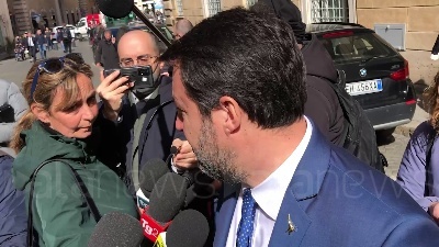 Scene from Ucraina, Salvini: "Dialogo con tutti. Vaticano sia mediatore, fondamentali corridoi umanitari"