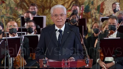 Scene from Ucraina, Mattarella: "È l'ora di lucidità e coraggio per la pace"