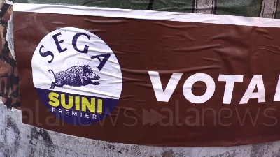 Scene from Torino, Salvini diventa cinghiale in finti manifesti