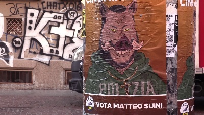 Scene from Torino, Salvini diventa cinghiale in finti manifesti