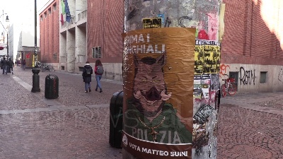 Scene from Torino, Salvini diventa cinghiale in finti manifesti
