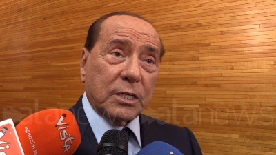 Scene from Russia, Berlusconi: "Sicuro nessun finanziamento a Lega"