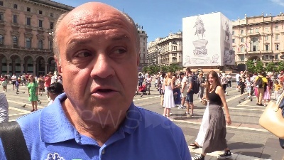 Scene from Milano, writer vandalizzano la Galleria Vittorio Emanuele II