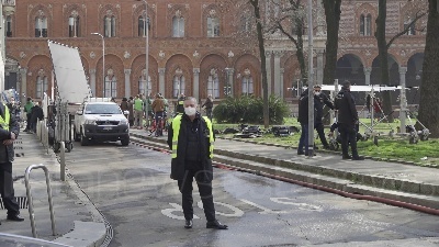 Scene from Lady Gaga e Adam Driver a Milano per girare 'Gucci': set retrò in via festa del perdono e davanti la stazione centrale