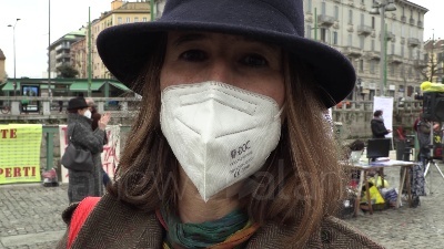 Scene from Milano, flash mob contro i respingimenti alle frontiere d'Europa