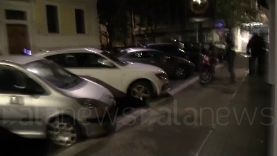 Scene from A fuoco motorino e lancio bombe carta: manifestazione finisce in guerriglia