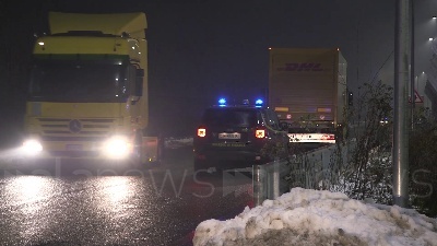 Scene from Vaccini Covid: arrivate all'alba a Malpensa la prime dosi dalla Pfizer/BioNTech