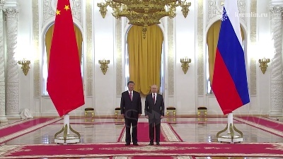 Scene from Mosca, Xi Jinping al Cremlino per l'incontro con Putin