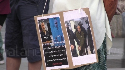 Scene from Milano, proPal in piazza: "Riyad Albustanji trasferito a Sassari per ricevere cure"