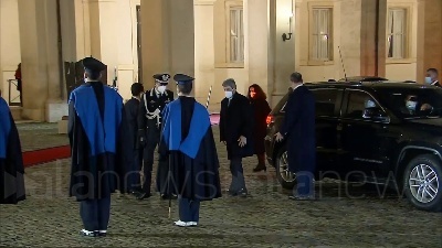 Scene from Governo, l'arrivo del presidente della Camera Fico al Quirinale