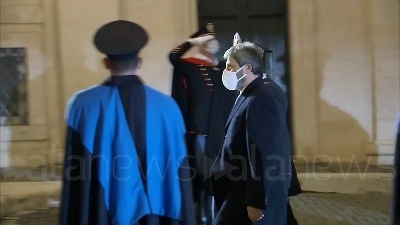 Scene from Governo, l'arrivo del presidente della Camera Fico al Quirinale