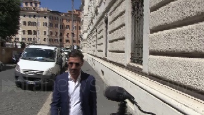 Scene from Villarosa: "Non potrei mai fare governo con la Boschi"