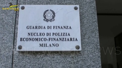 Scene from Tangenti su protesi dentali, mazzette anche in un mappamondo