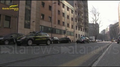 Scene from Tangenti su protesi dentali, mazzette anche in un mappamondo