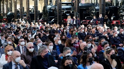 Scene from Festa Polizia a Napoli: "Onoriamo i nostri colleghi scomparsi"