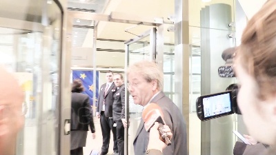 Scene from Gentiloni: "Non vedo l'ora di iniziare"