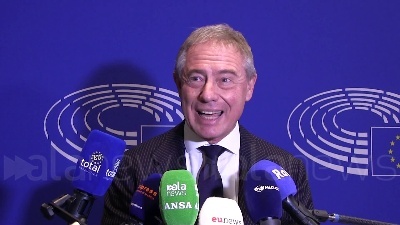 Scene from Industria, Urso: "Serve risposta europea assertiva ai piani Usa"