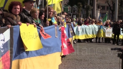 Scene from 'No fly zone': a Roma manifestazione comunità ucraina