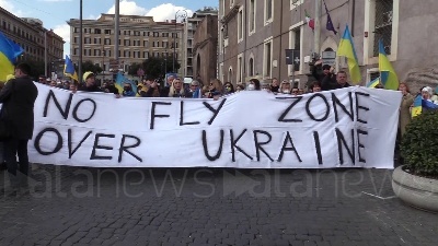 Scene from 'No fly zone': a Roma manifestazione comunità ucraina