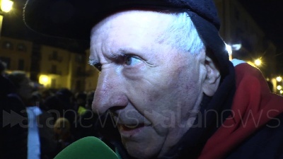 Scene from Giorno Memoria, in migliaia a Mondovì dopo la scritta 'Qui Ebrei'