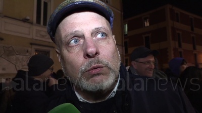 Scene from Giorno Memoria, in migliaia a Mondovì dopo la scritta 'Qui Ebrei'