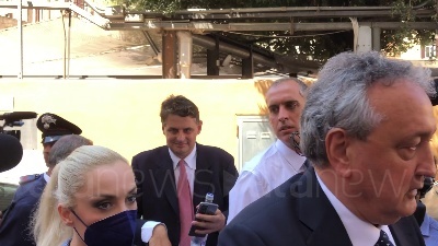 Scene from Crisi Governo, Barelli "Mi sembra forzato dire che Forza Italia non esiste più"