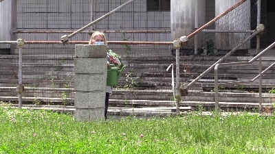 Scene from Fase 2, riaperti i cimiteri a Milano: si torna a far visita ai defunti