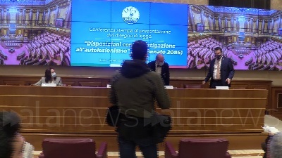 Scene from Lega, presentato il disegno di legge 'Disposizioni contro l'istigazione all'autolesionismo'