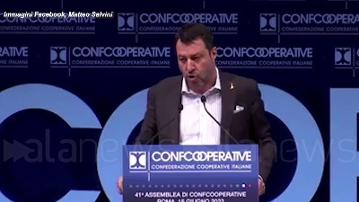 Scene from Incidente Roma, Salvini: "Ai cretini al volante via la patente per sempre"
