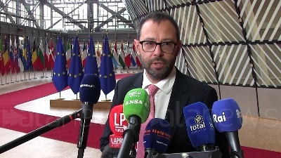 Scene from Elezioni, Patuanelli: "Ho percepito in Ue preoccupazione per l'esito delle urne"