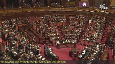 Scene from Governo, Draghi: "Si voti la fiducia sulla risoluzione Casini"