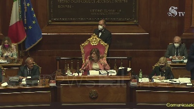Scene from Governo, Draghi: "Si voti la fiducia sulla risoluzione Casini"