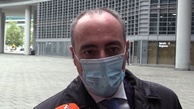 Scene from Vaccino antinfluenzale, Gallera: "Si parte da metà ottobre, priorità a soggetti fragili"
