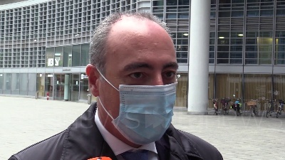Scene from Vaccino antinfluenzale, Gallera: "Si parte da metà ottobre, priorità a soggetti fragili"