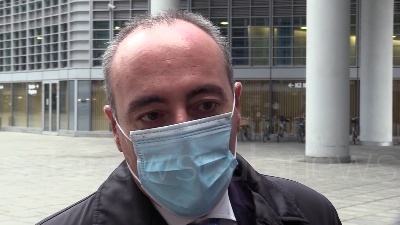 Scene from Vaccino antinfluenzale, Gallera: "Si parte da metà ottobre, priorità a soggetti fragili"