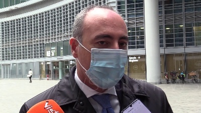Scene from Vaccino antinfluenzale, Gallera: "Si parte da metà ottobre, priorità a soggetti fragili"