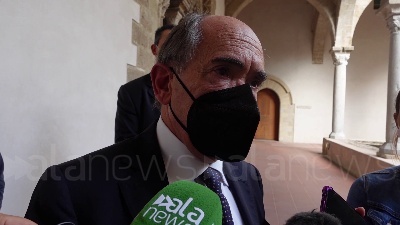 Scene from De Raho: "Garantire l'economia contro le infiltrazioni mafiose"