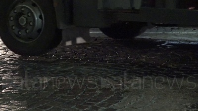 Scene from Coronavirus, task force notturna a Napoli per igienizzare le strade