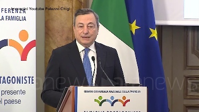 Scene from Assegno unico, Draghi: "Finalmente da gennaio le domande. La famiglia va tutelata"