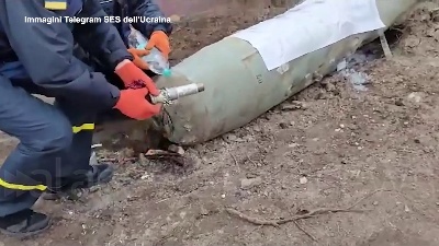 Scene from Ucraina, protezione civile al lavoro per disinnescare gli ordigni