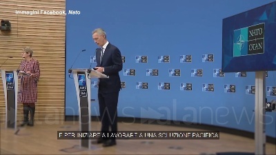 Scene from Ucraina, Stoltenberg: "Nessun segnale sul terreno di de-escalation da Mosca"
