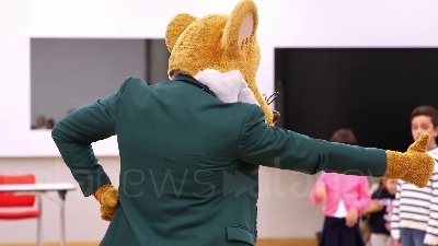 Scene from Missione Amicizia, nonni e nipoti insieme con Geronimo Stilton