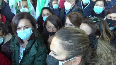 Scene from Whirlpool, corteo dei lavoratori da Roma Termini al Mise