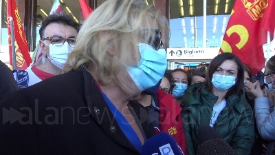 Scene from Whirlpool, corteo dei lavoratori da Roma Termini al Mise
