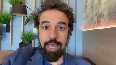 Scene from Immigrazione, Giarrusso: "Insoddisfatto del patto. L'Italia si accontenta delle briciole"