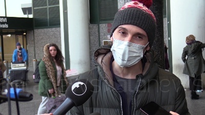 Scene from Coronavirus, gli italiani rientrati dalla Cina: "Situazione grave"
