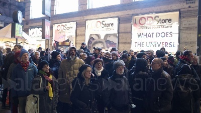 Scene from Cospito, manifestazione anarchica contro il 41bis in centro a Milano